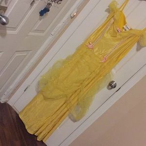 Lady’s beauty & the beast costume.